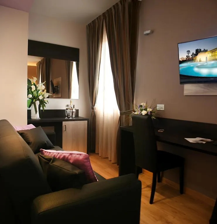 Hotel Lory Chianciano Terme 3*,