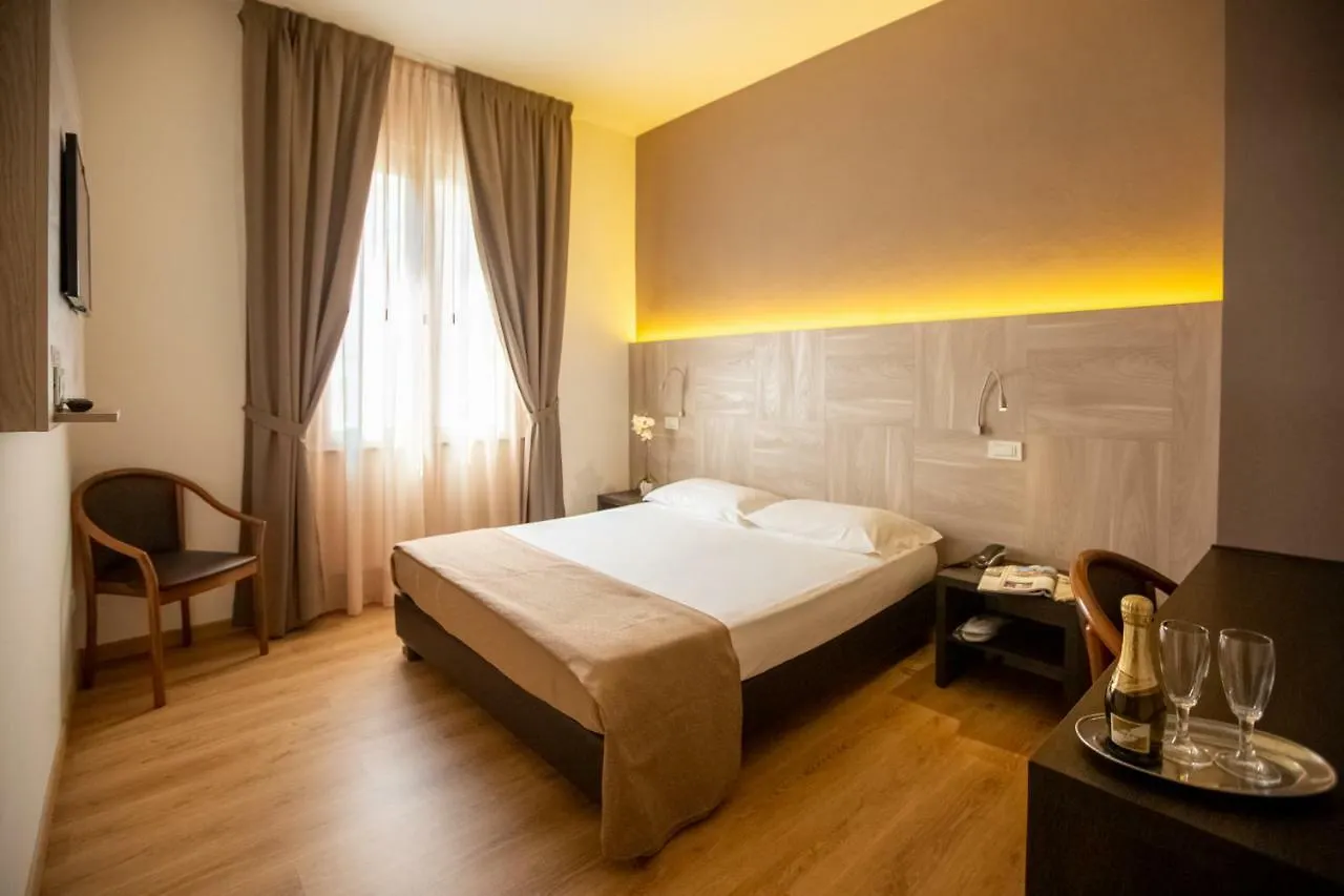 Hotel Lory Chianciano Terme 3*,